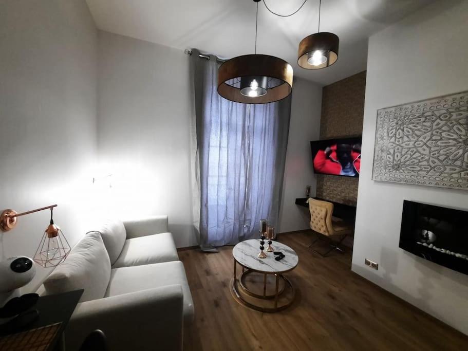 : Magnifique Studio En Face De La Gare * Rennes